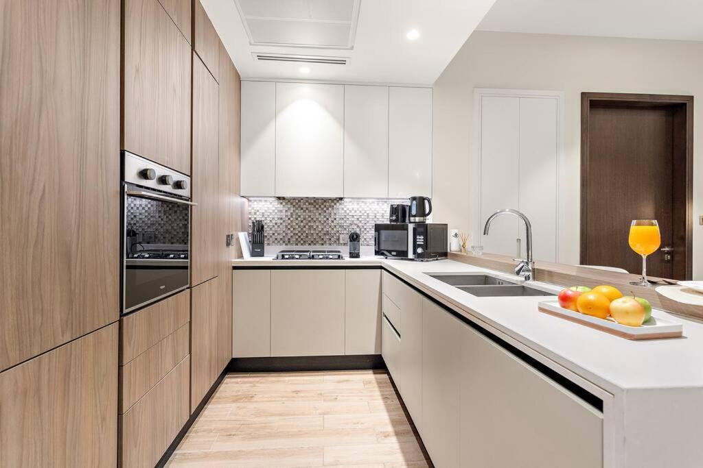 Luxury 1br With Marina View Jumeirah Living