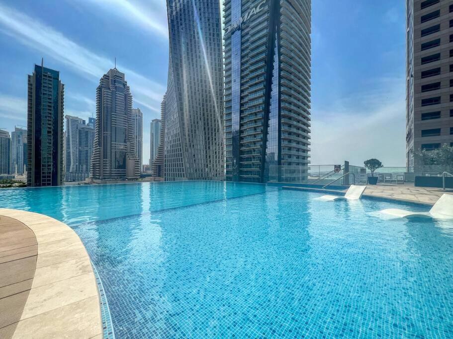 Luxury 1br With Marina View Jumeirah Living Apartment Dubai