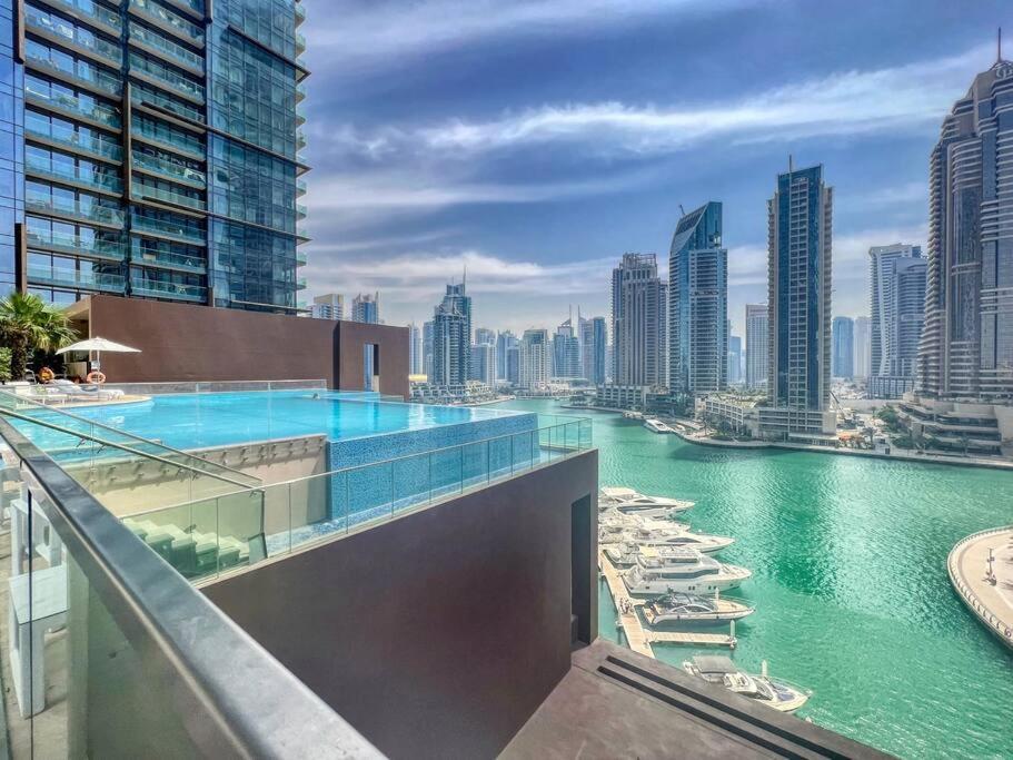 Luxury 1br With Marina View Jumeirah Living Dubai